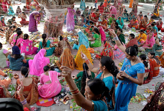 Photo Gallery of Bat Savitri Festival | Fairs and Festivals in Uttarakhand