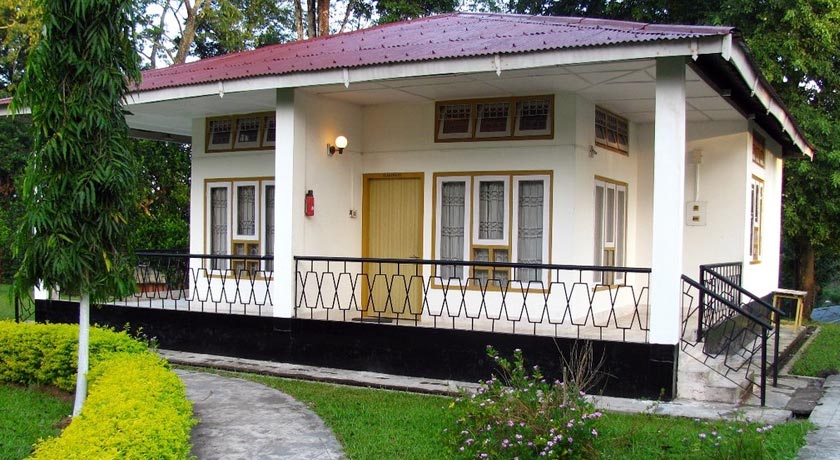 Aranya-Tourist-Lodge,-Kaziranga