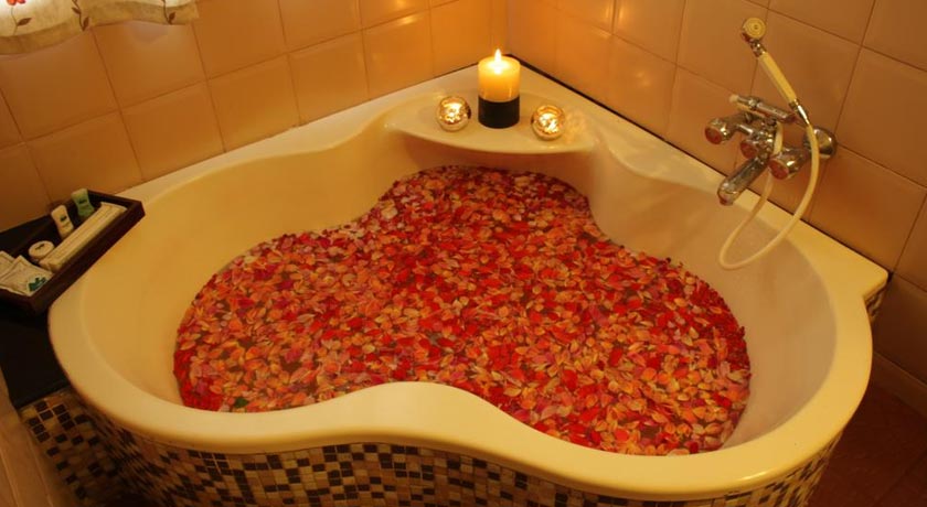 bathtub