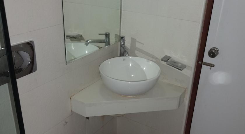 Bathroom in Continental Park Hotel Vijayawada