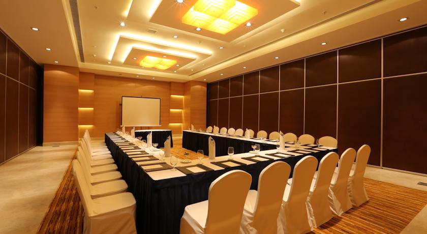 Meeting in Country Inn And Suites By Carlson Mysore