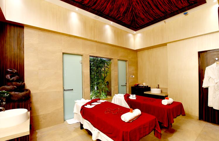 Spa Massage in Hotel Express Inn