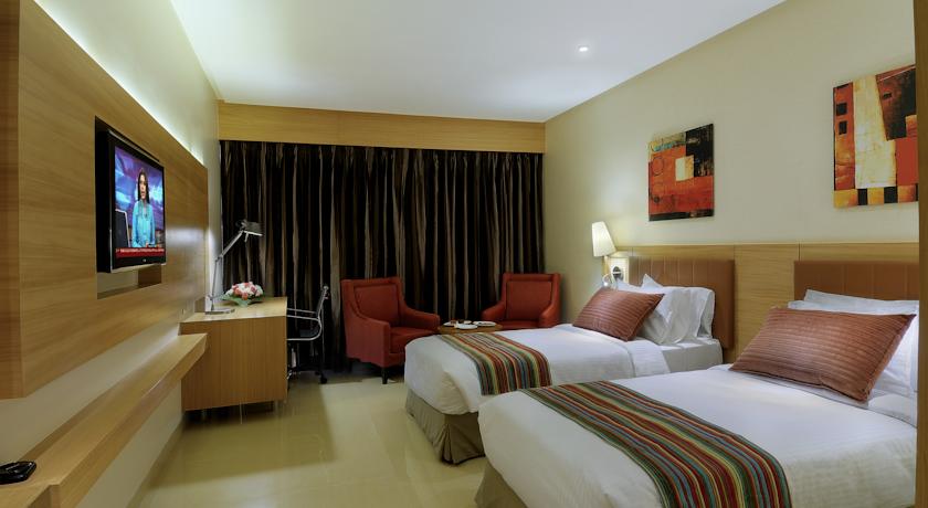 Standard Rooms in Hotel Express Inn