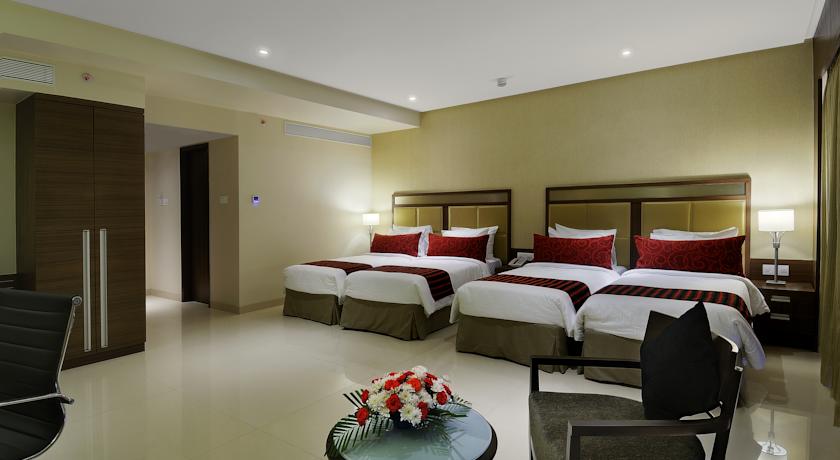 Deluxe Rooms in Hotel Express Inn