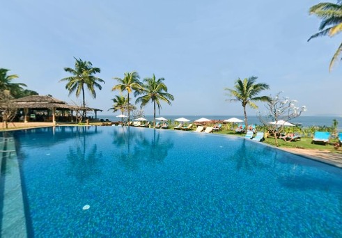 Swimming in Hotel Vivanta By Taj-Fort Aguada