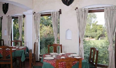 Dining in Fort Unchagaon, Garhmukteshwar