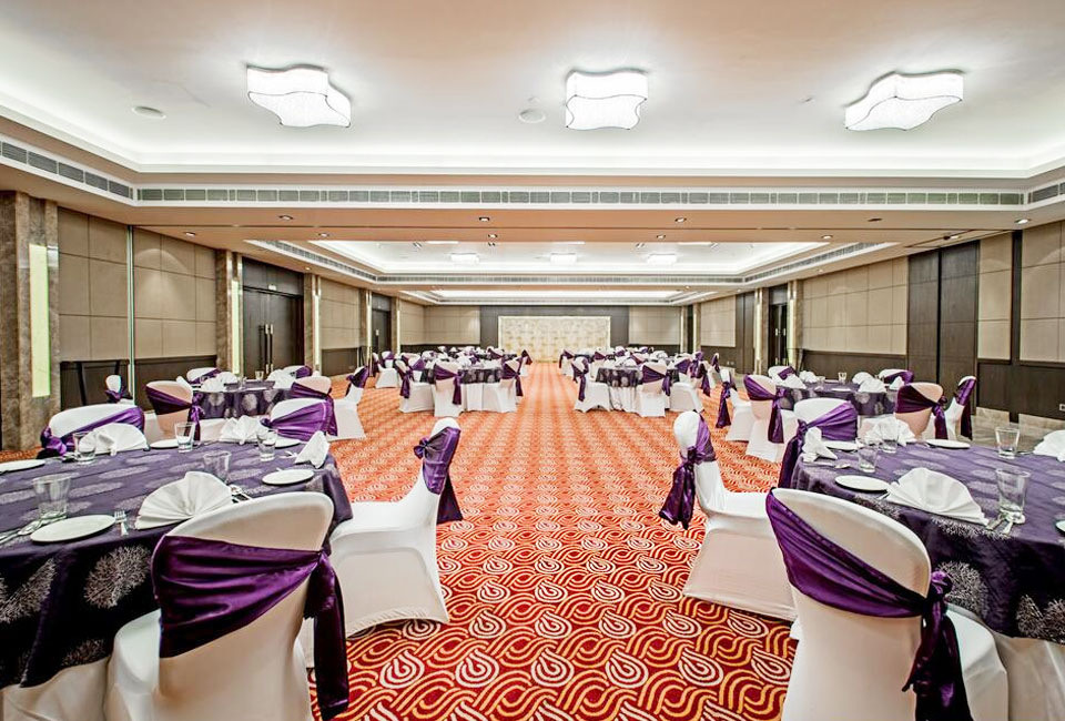 holiday-inn-amritsar-ranjit-avenue-meeting-room