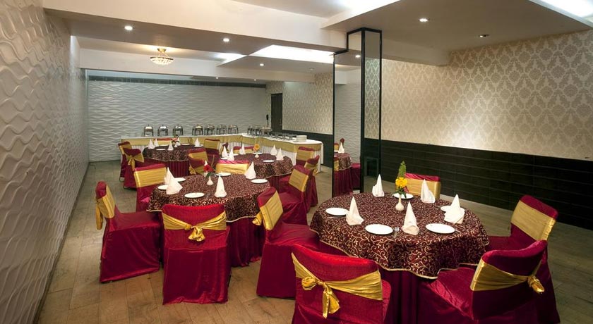 Dining-in-Hotel-Asia-Jammu-Tawi