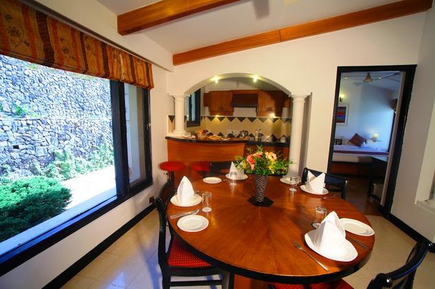 Rooms in Hotel Country Inn Bhimtal