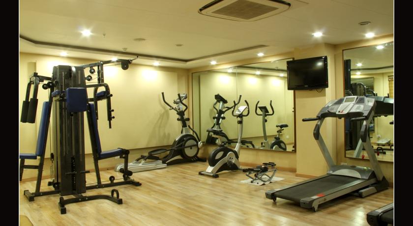 Gym in Hotel East Park Bilaspur