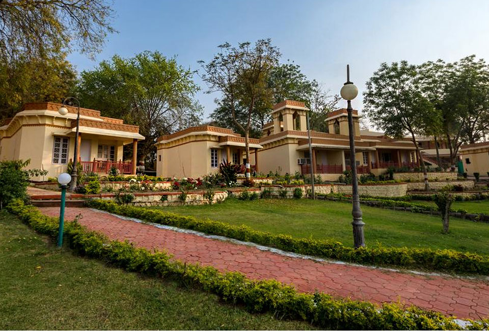 narmada-resort-maheshwar-front