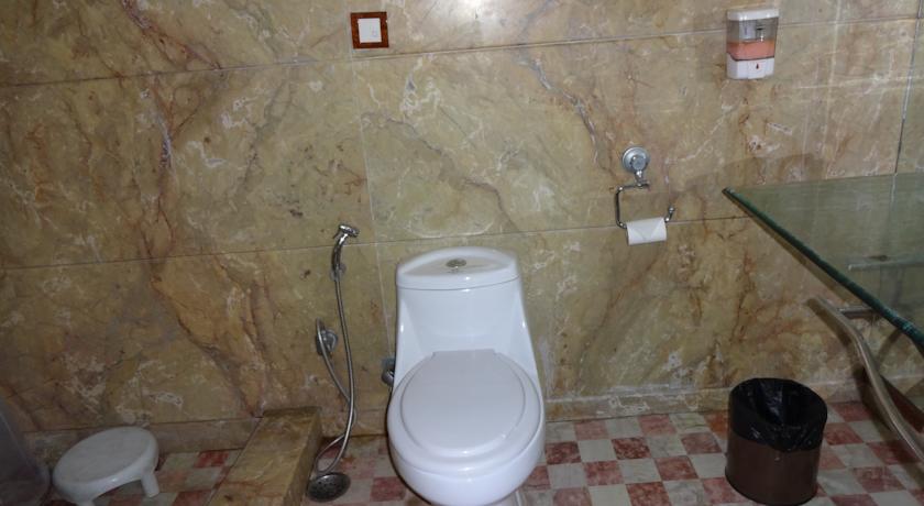 Bathroom in Hotel Grand Heritage Narmada Jacksons, Jabalpur