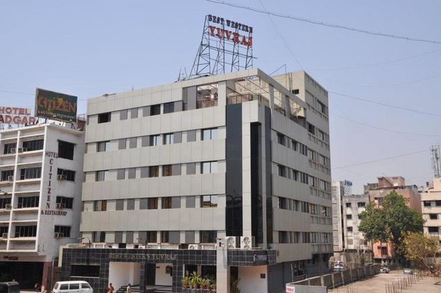 Yuvraj Hotel in Surat - Indian Holiday