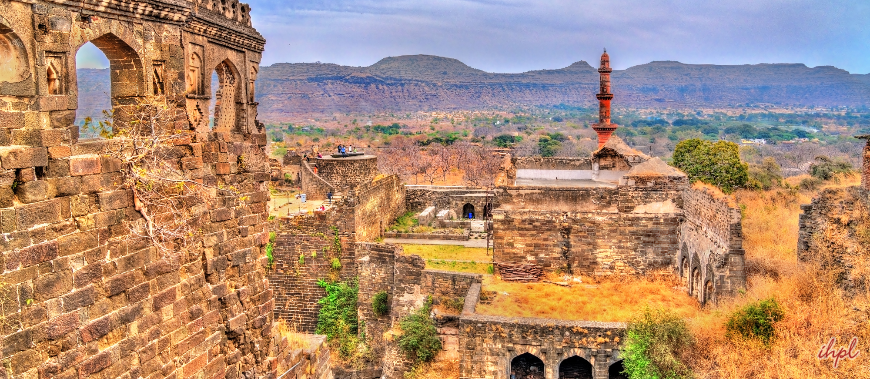 Daulatabad Fort In Aurangabad How To Reach Entry Ticket Ihpl