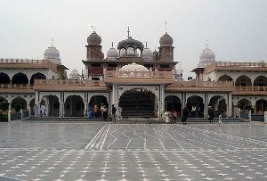 Moti Masjid