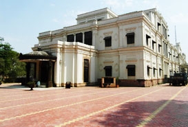 Lal Baag Palace