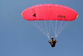 Paragliding in Manali